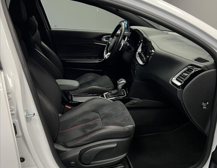 KIA ProCeed Hatchback 1,6 l 150 kw