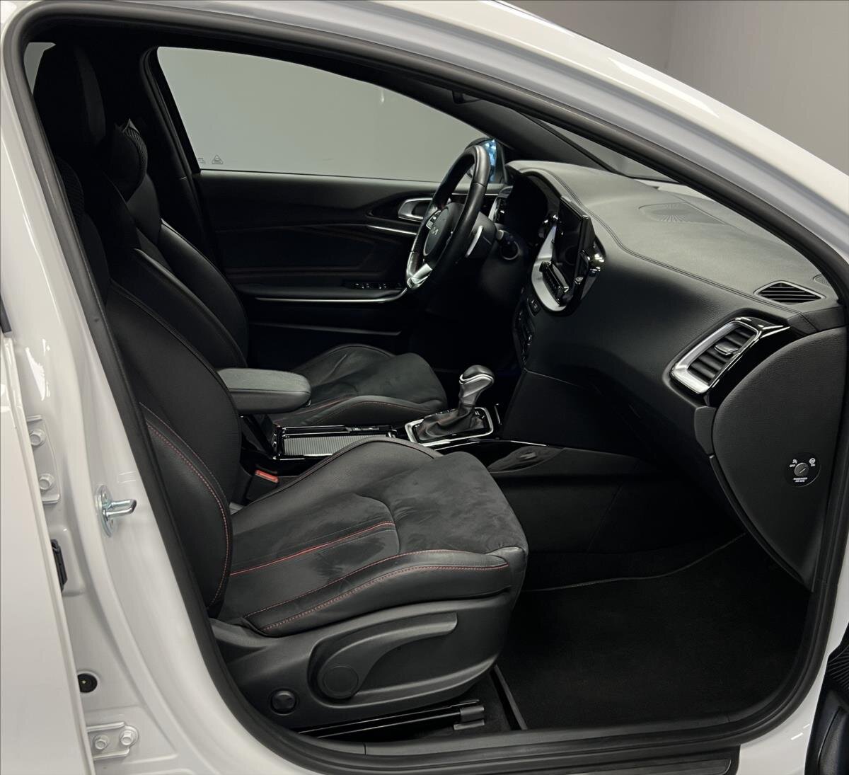 KIA ProCeed Hatchback 1,6 l 150 kw