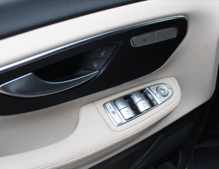 Mercedes-Benz Třídy V 31