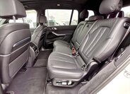 BMW X7 29