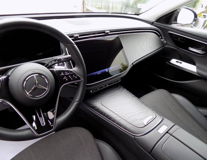 Mercedes-Benz Třídy E 25