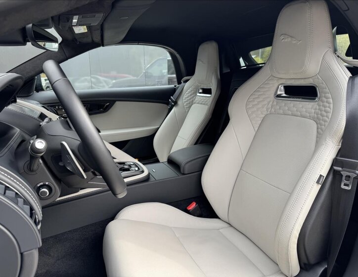 Jaguar F-Type Kabriolet 5,0 l 331 kw