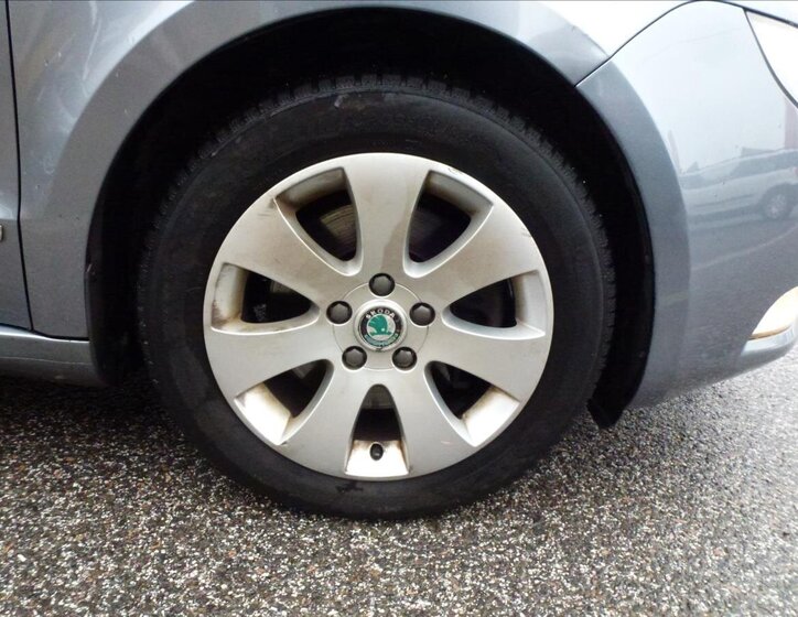 Škoda Superb Kombi 1,6 l 77 kw