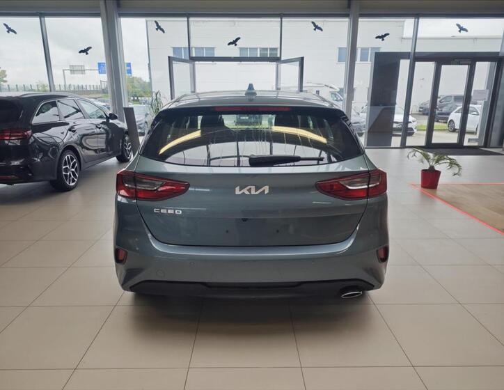 KIA Ceed 4
