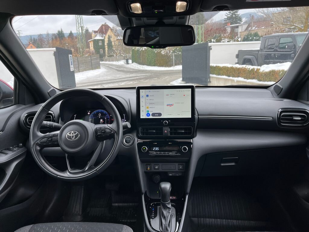 Toyota Yaris Cross SUV 1,5 l 68 kw