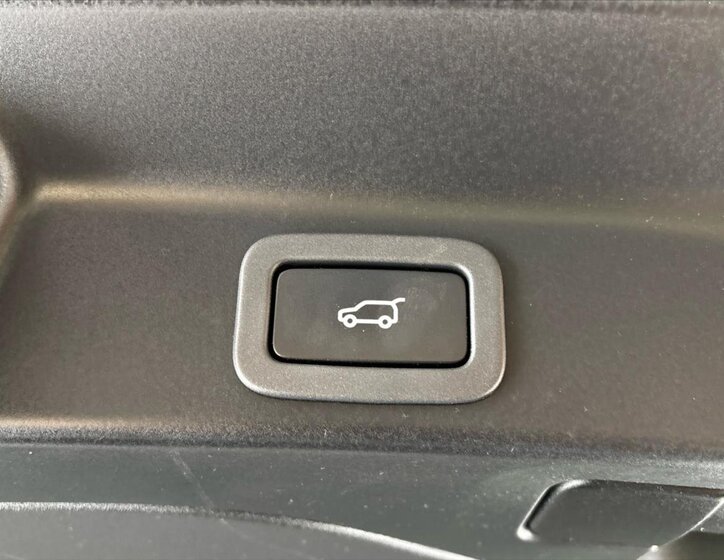 Jaguar F-Pace SUV / Terénní 2,0 l 132 kw