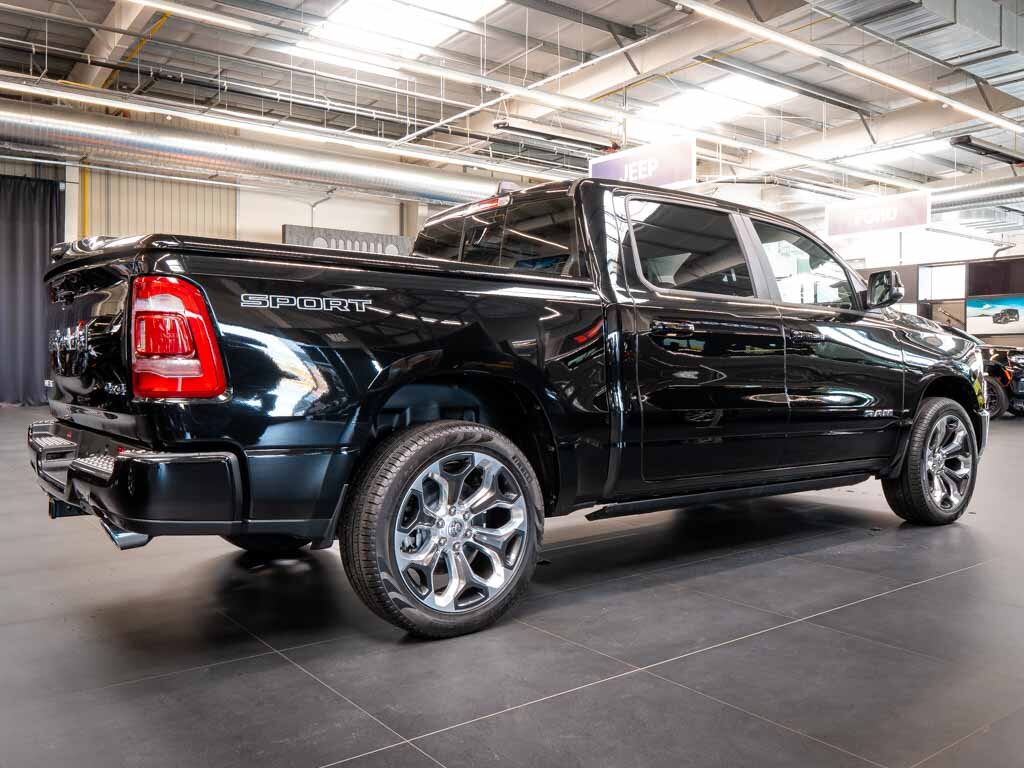 Dodge RAM Pick-up 5,7 l 291 kw