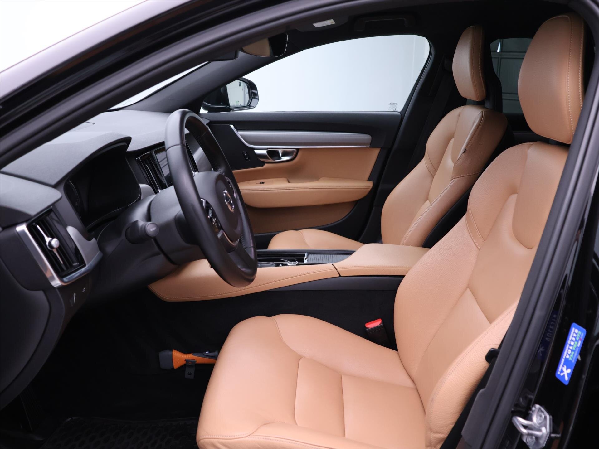 Volvo S90 Sedan / Limuzína 2,0 l 187 kw