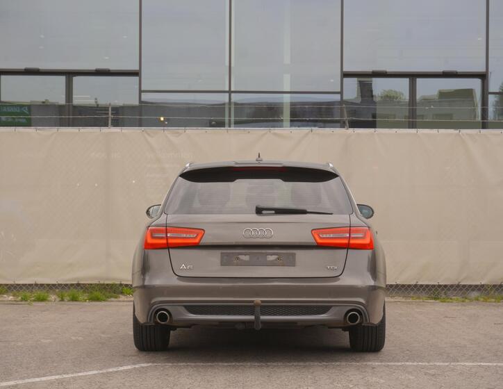 Audi A6 4