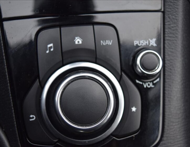 Mazda 3 Sedan 1,5 l 74 kw