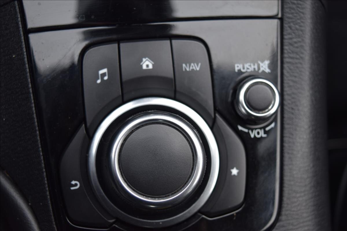 Mazda 3 Sedan 1,5 l 74 kw