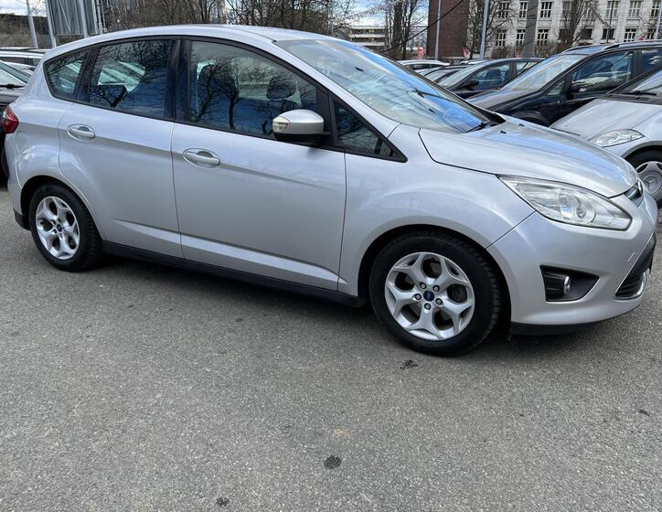 Ford C-MAX 21