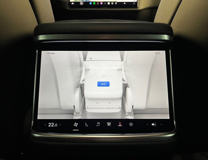 Tesla Model X SUV / Terénní 0,0 493 kw