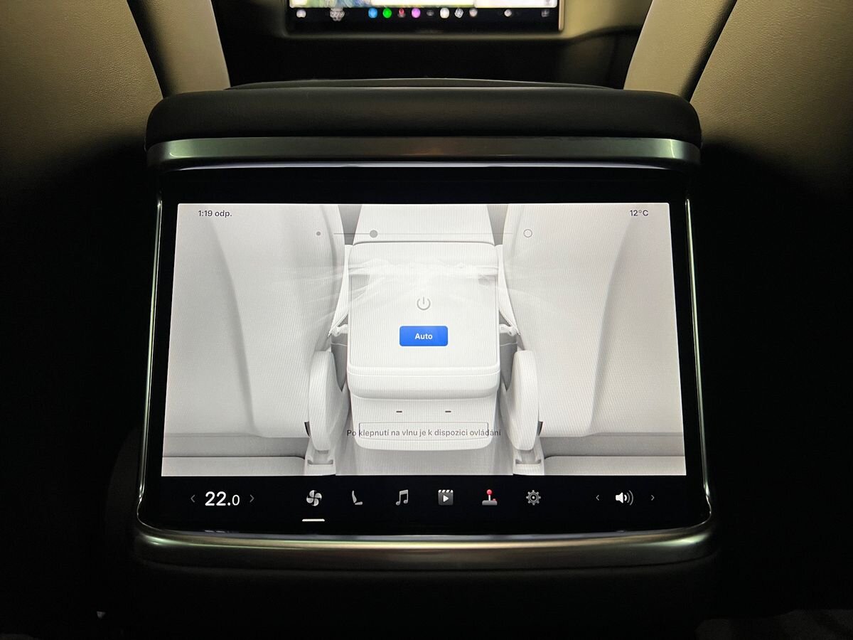 Tesla Model X SUV / Terénní 0,0 493 kw