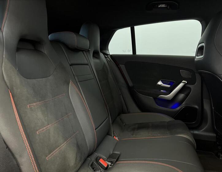 Mercedes-Benz CLA 19