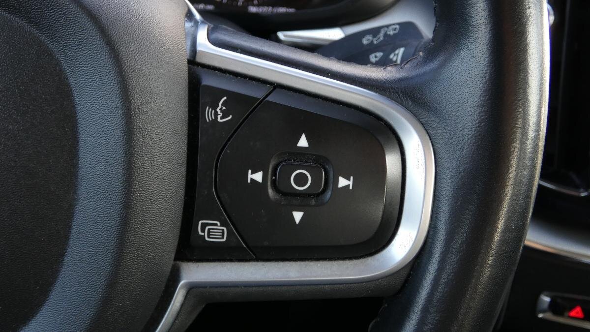 Volvo XC60 SUV / Terénní 2,0 l 140 kw