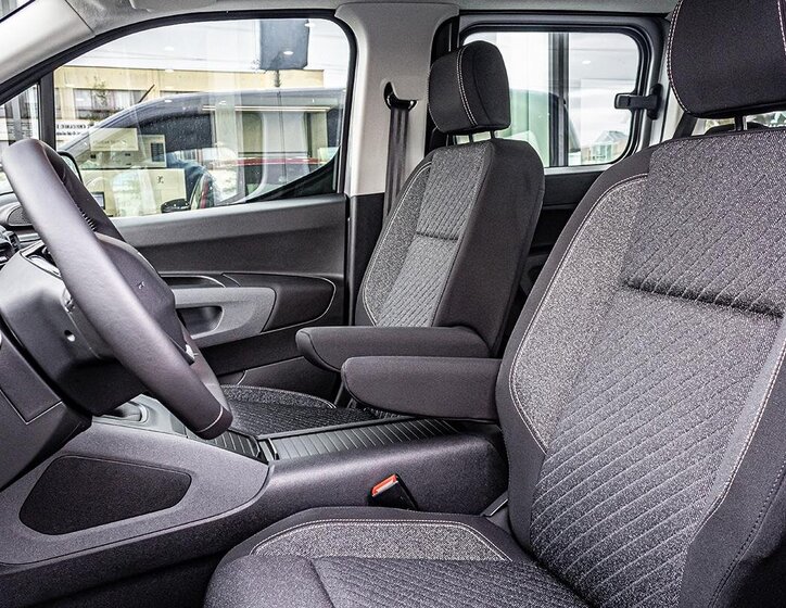 Peugeot Rifter MPV 1,5 l 96 kw