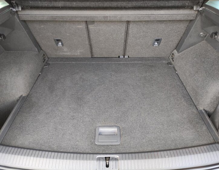 Volkswagen Tiguan SUV / Terénní 2,0 l 110 kw