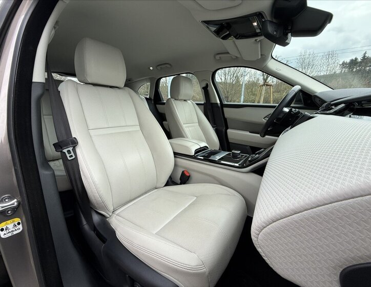 Land Rover Range Rover Velar SUV / Terénní 2,0 l 177 kw