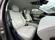 Land Rover Range Rover Velar SUV / Terénní 2,0 l 177 kw