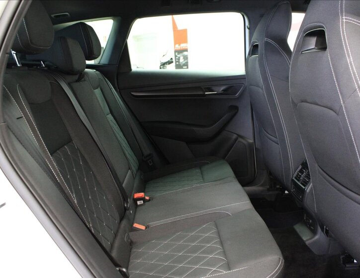 Škoda Karoq SUV / Terénní 1,5 l 110 kw