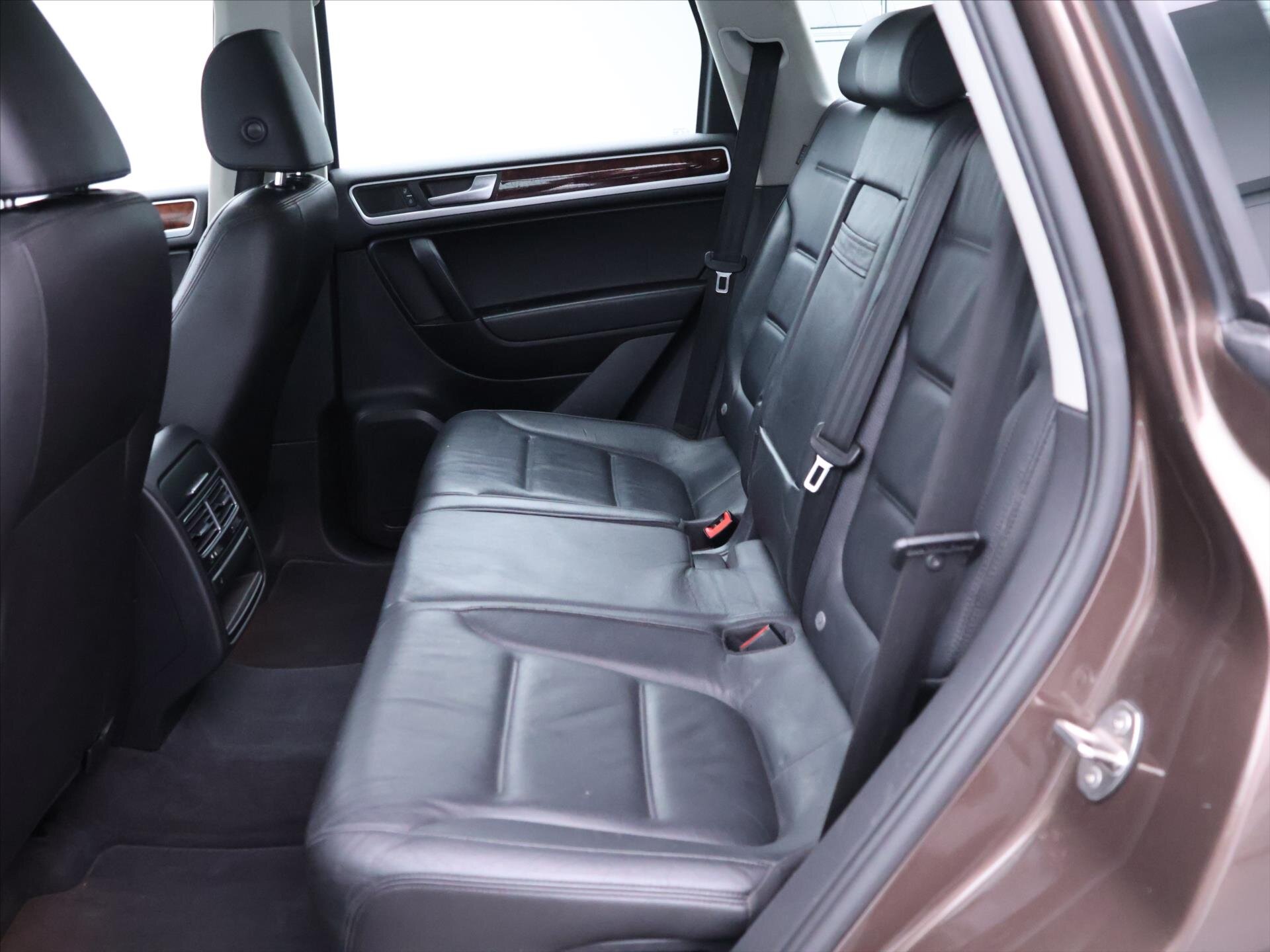 Volkswagen Touareg SUV / Terénní 3,0 l 180 kw