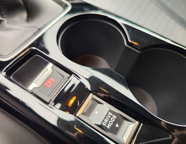 Peugeot 208 Hatchback 1,2 l 74 kw