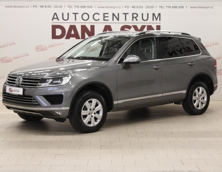 Volkswagen Touareg 1