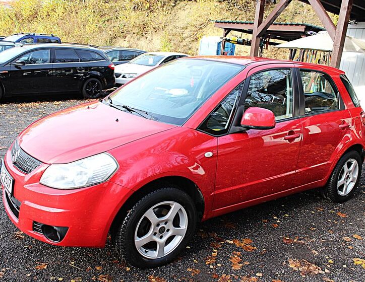 Suzuki SX4 8