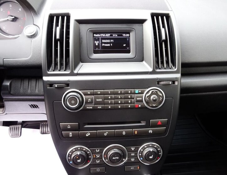 Land Rover Freelander SUV / Terénní 2,2 l 110 kw