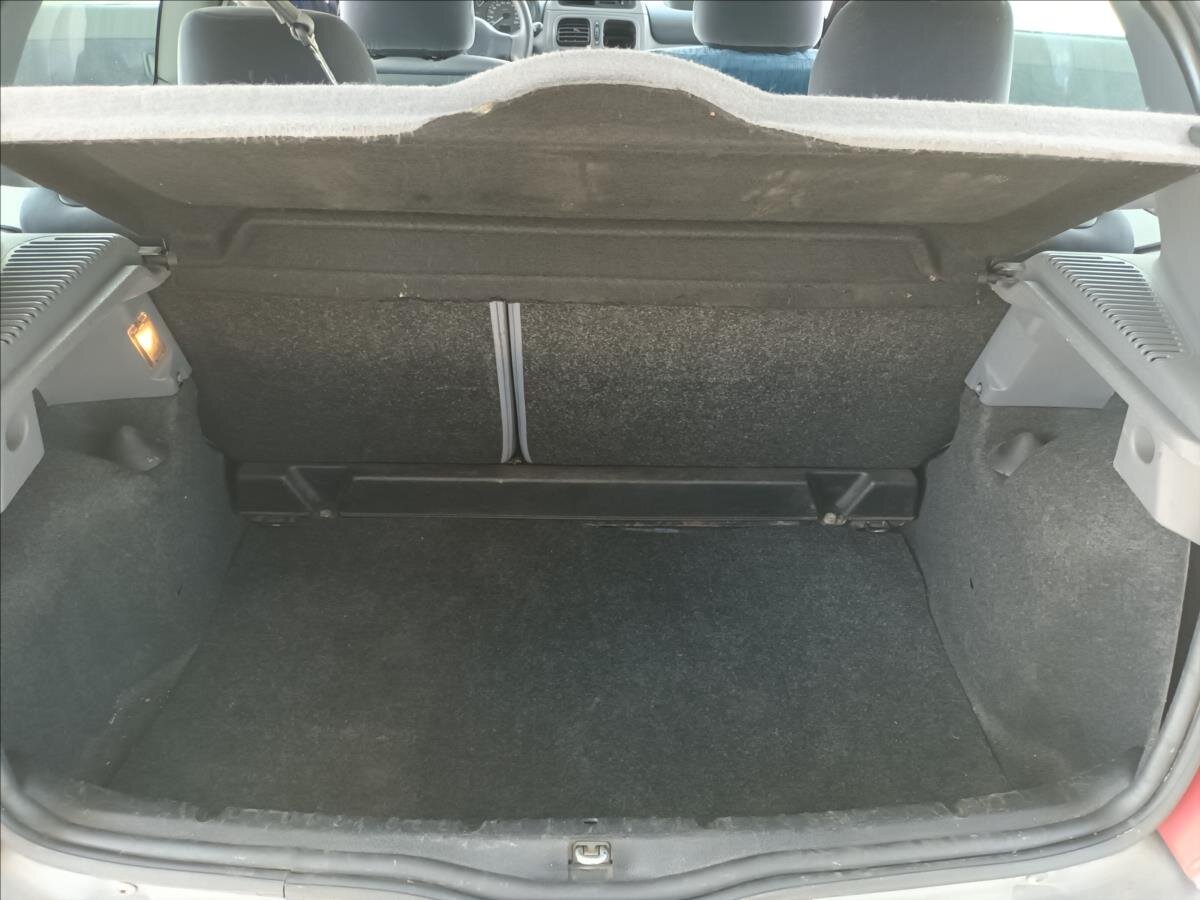 Renault Clio Hatchback 1,1 l 43 kw