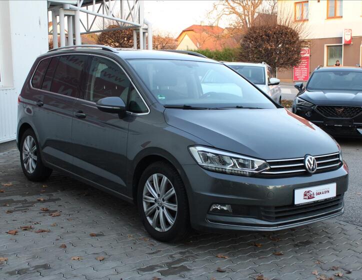 Volkswagen Touran 2