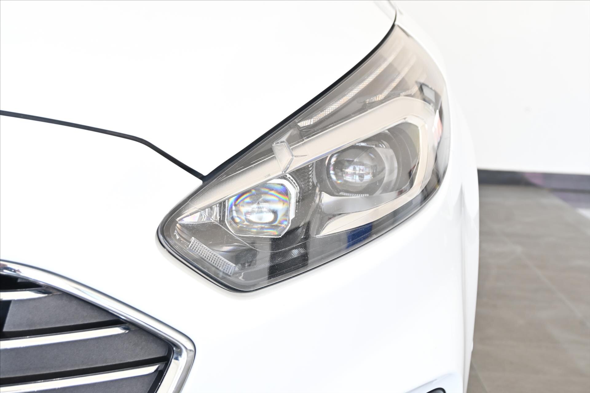 Ford S-MAX MPV 2,0 l 140 kw