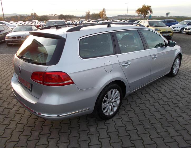 Volkswagen Passat 10