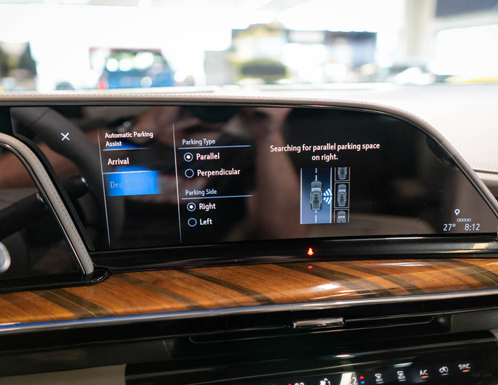 Cadillac Escalade 37