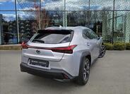 Lexus UX 250h 9