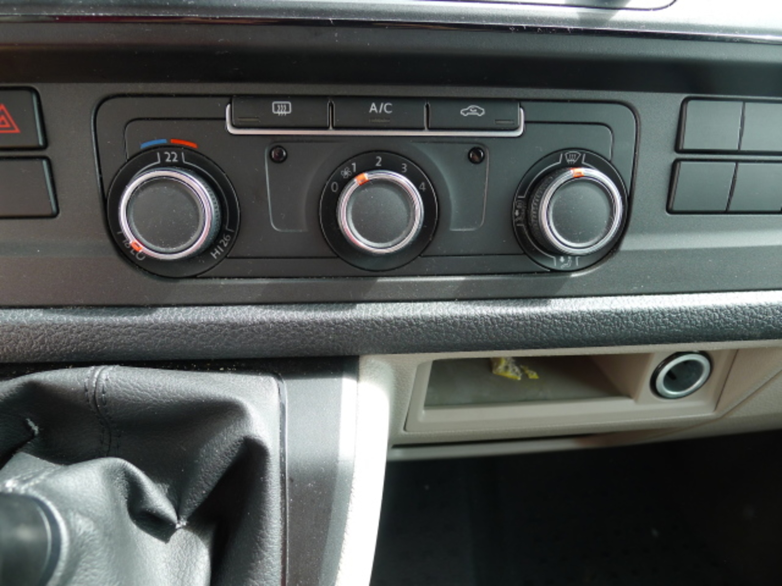 Volkswagen Transporter 12