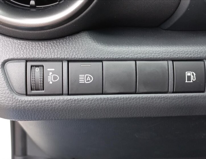 Toyota C-HR CUV / Crossover 1,8 l 0