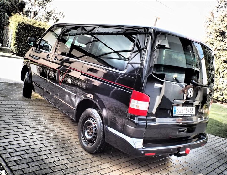 Volkswagen Multivan MPV 2,5 l 128 kw