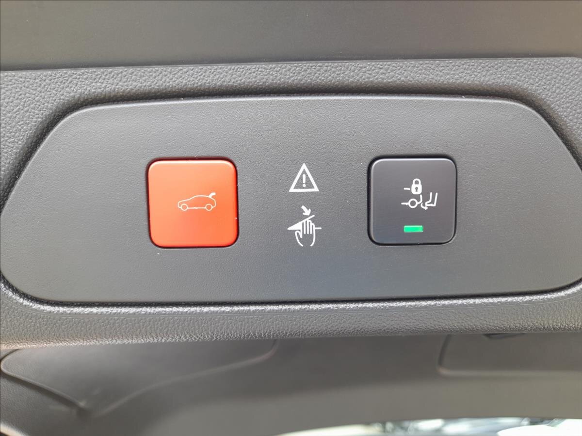 Opel Grandland X SUV 1,6 l 133 kw