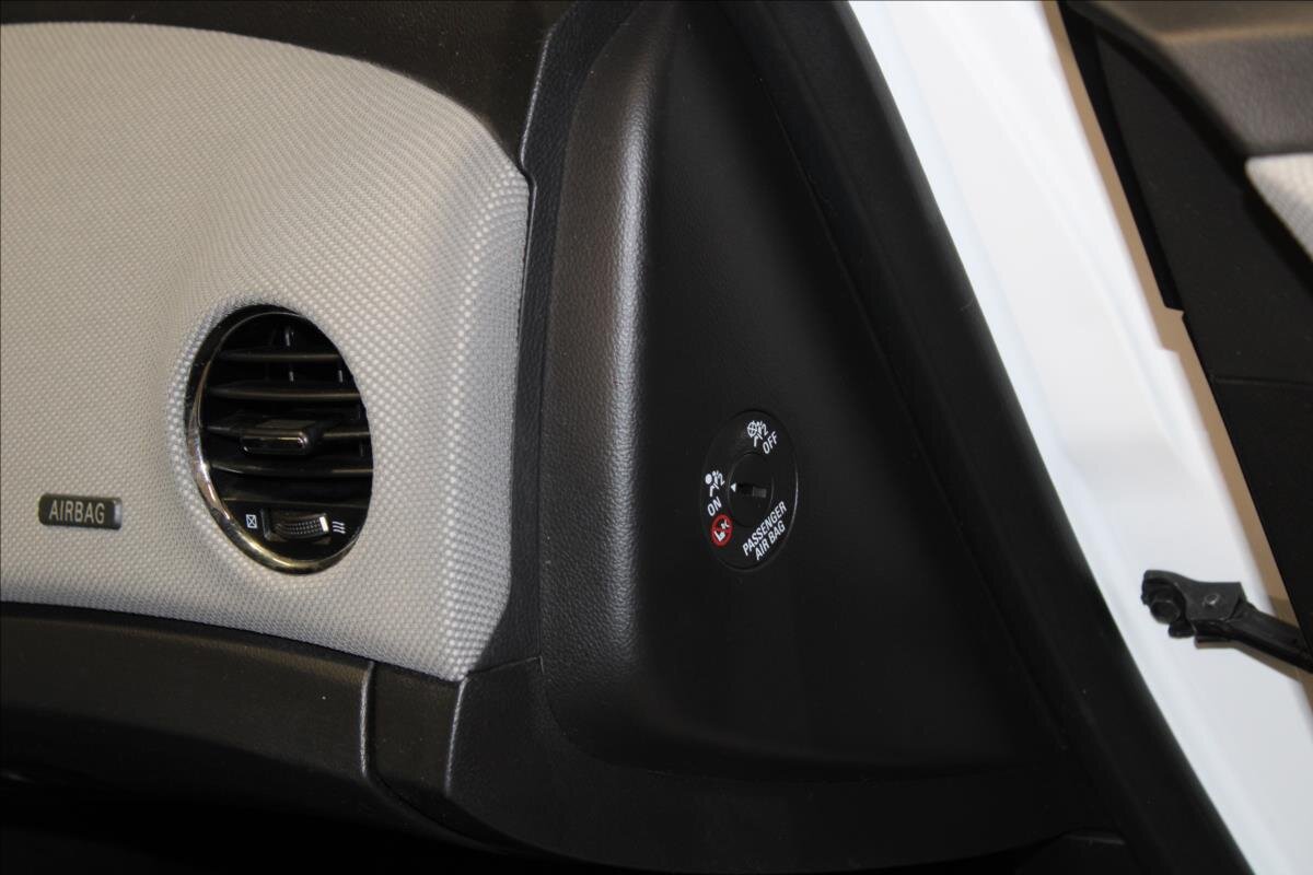 Chevrolet Cruze Sedan / Limuzína 2,0 l 120 kw