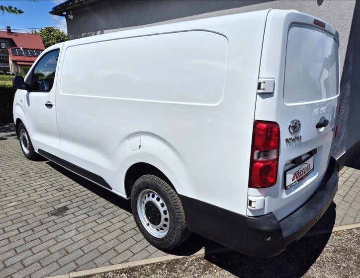 Toyota ProAce Skříň 2,0 l 90 kw