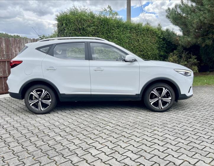MG ZS 7