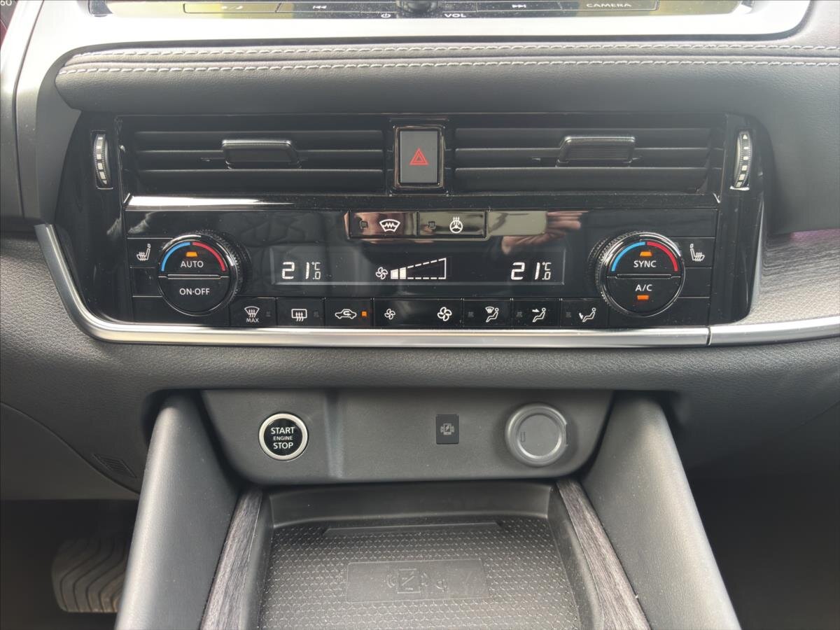 Nissan Qashqai SUV / Terénní 1,3 l 116 kw