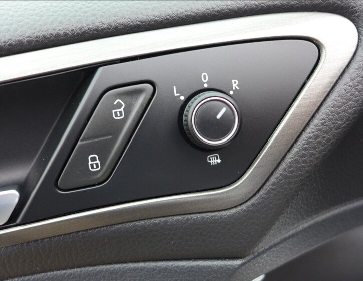 Volkswagen Golf Hatchback 1,2 l 77 kw