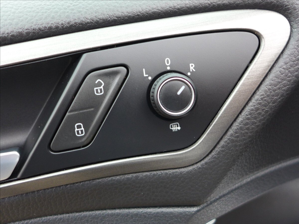 Volkswagen Golf Hatchback 1,2 l 77 kw