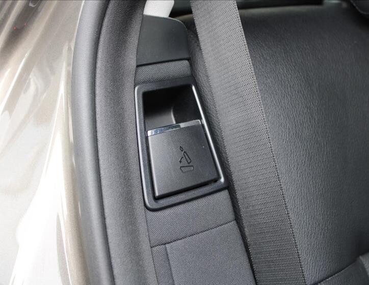 Mercedes-Benz Třídy E 31