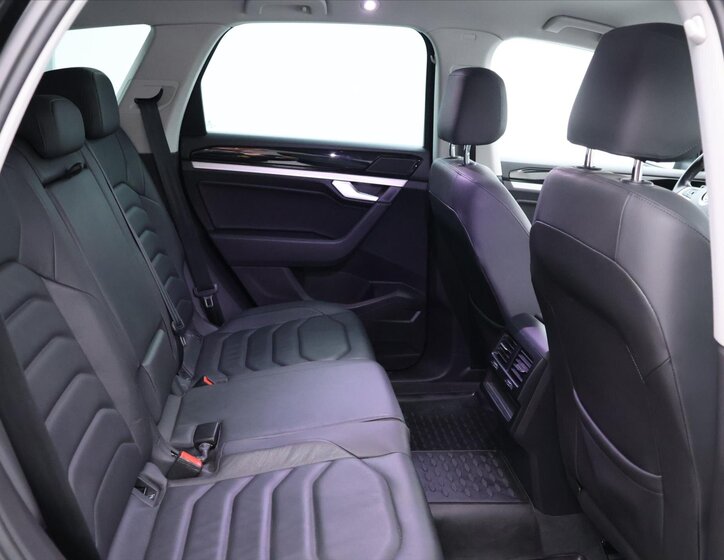 Volkswagen Touareg SUV / Terénní 3,0 l 170 kw