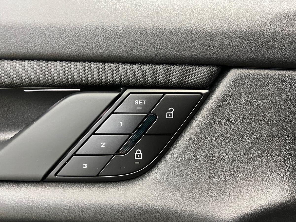 Porsche Taycan Sedan / Limuzína 0,0 320 kw