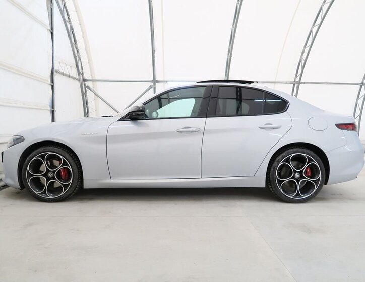 Alfa Romeo Giulia Sedan 2,0 l 206 kw